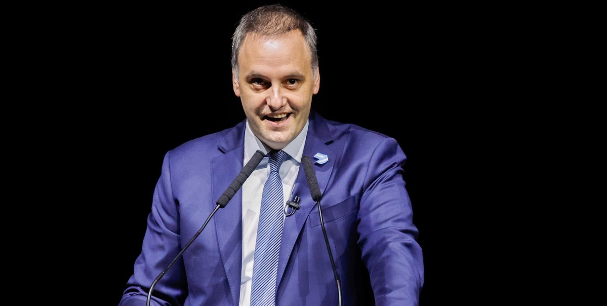 Un diputado que denunció a Adorni pedirá citar a la escribana que escrituró el departamento de Caballito: “La operación es muy rara”