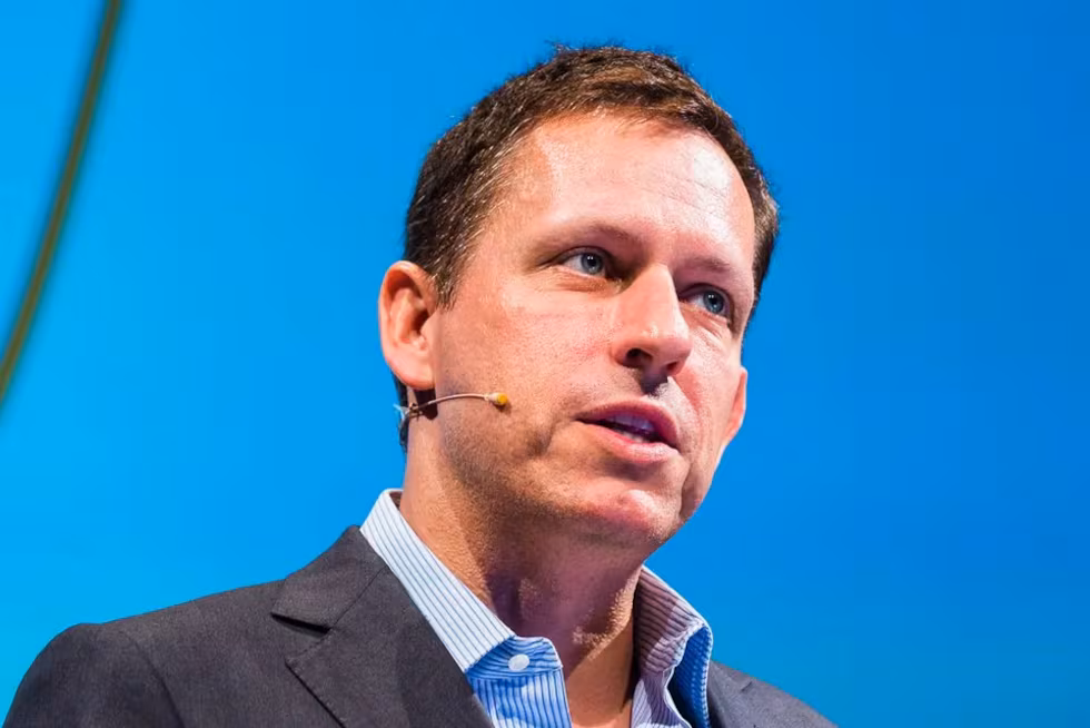 MILEI RECIBE A PETER THIEL EN LA ROSADA