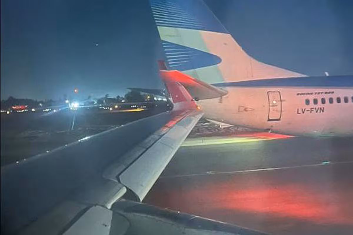 Chocaron un avión de Aerolíneas Argentinas y uno de Latam en la pista del aeropuerto de Santiago