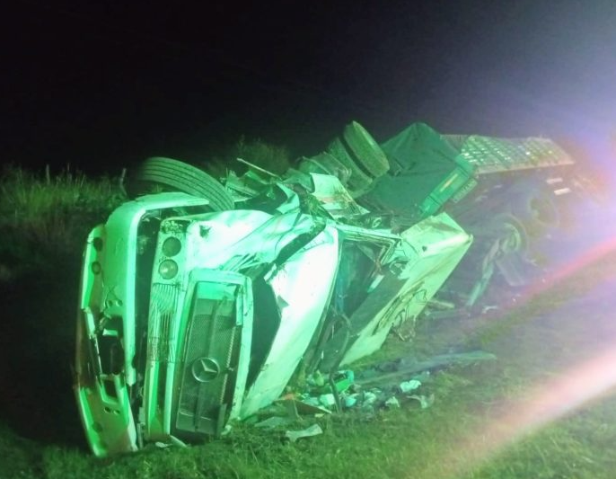 SUSTO EN LA RUTA: Volcó un camión en la Autopista de las Serranías Puntanas, pero no hubo heridos