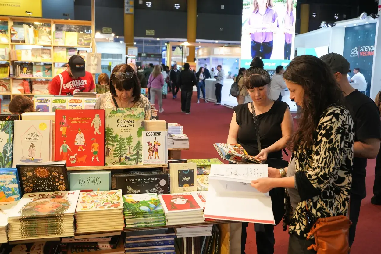 San Luis escribe su paso por la Feria del Libro con poca gente y viáticos desmesurados