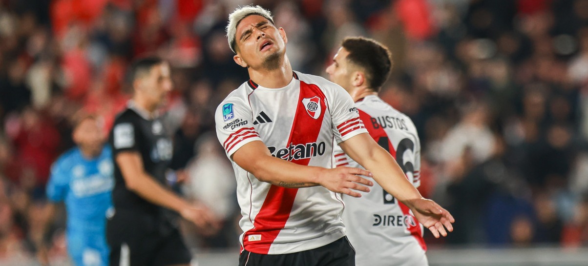 ¡GOLPE INESPERADO! River tropezó ante Atlético Tucumán y perdió un duelo clave en el Apertura