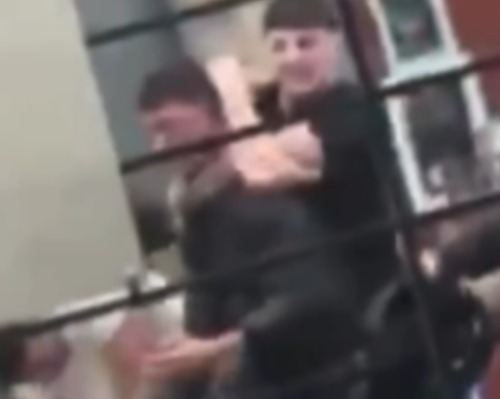 ¡JUSTICIA VECINAL EN SAN JUSTO! Quiso robar en moto, le aplicaron una llave de Jiu Jitsu y lo desmayaron