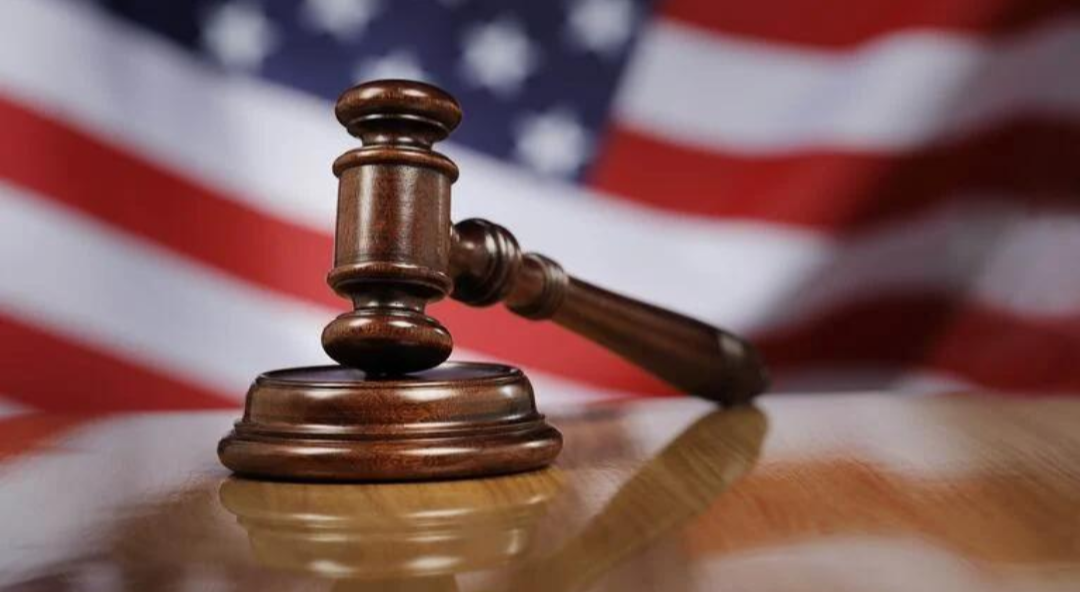 Fuerte revés para Trump: un tribunal declaró ilegales los aranceles del 10% impulsados por su gobierno