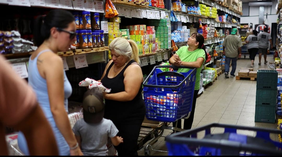 Inflación en Argentina: por qué sigue arriba del 2% y qué esperan los economistas para los próximos meses