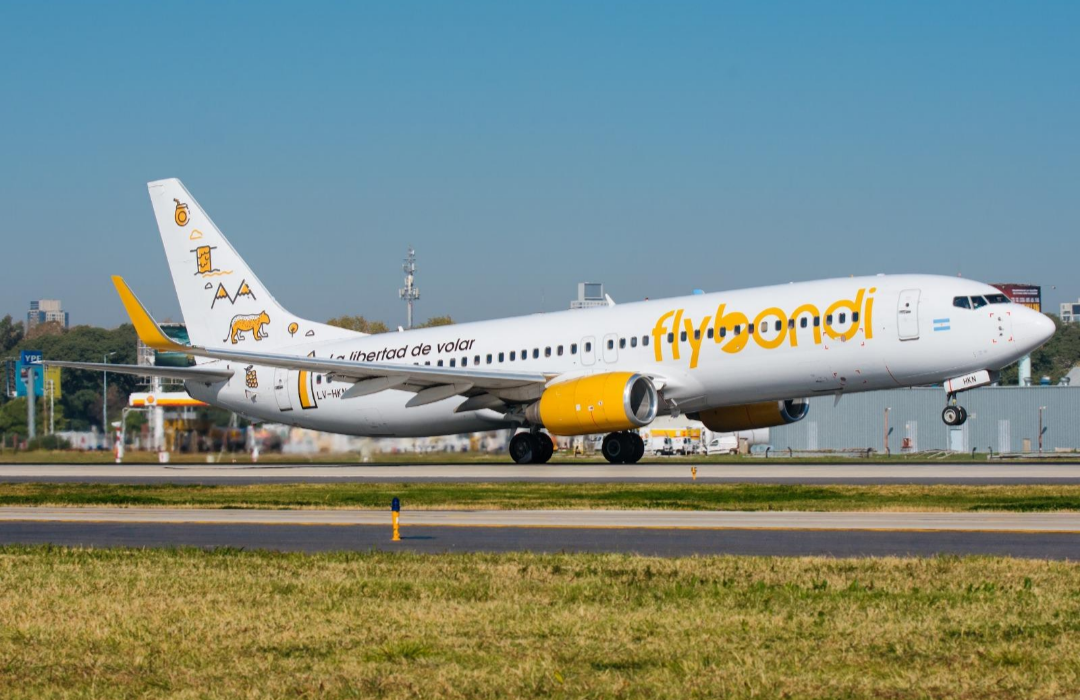 Flybondi busca operar con bandera paraguaya en medio de su crisis en Argentina