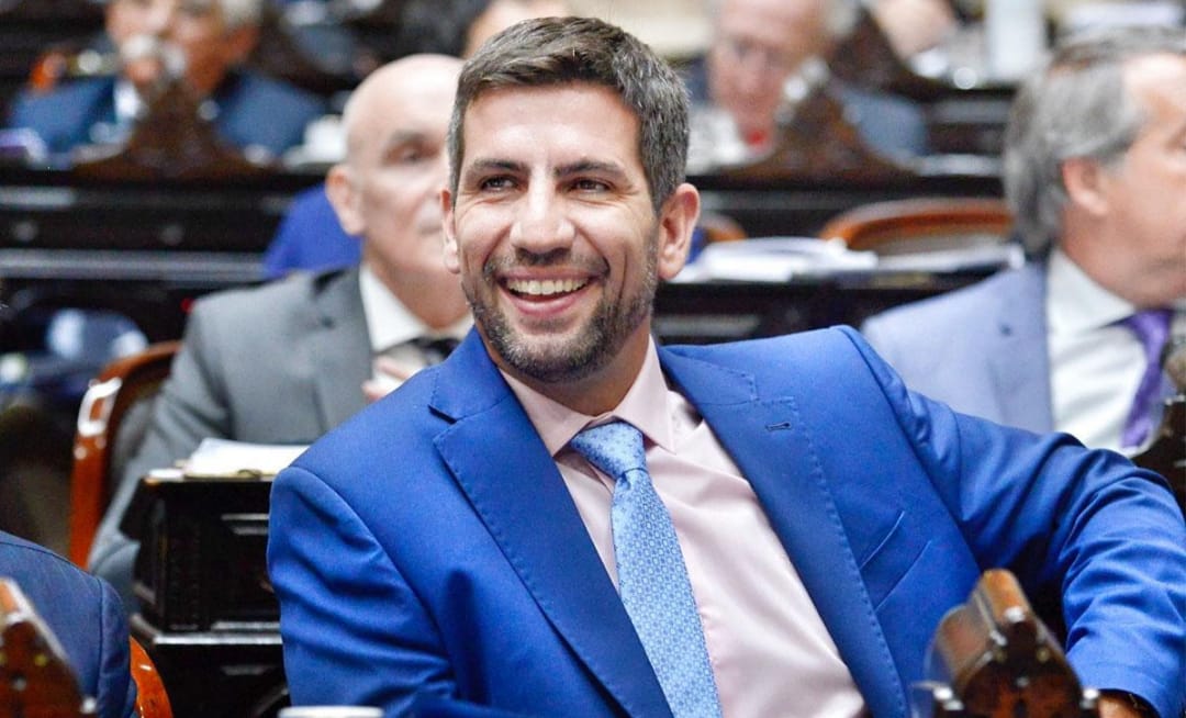 El “DipuTesla” que incomoda al Gobierno