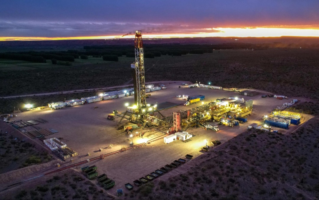 La petrolera estatal YPF confirmó una de las inversiones más importantes de la historia energética argentina