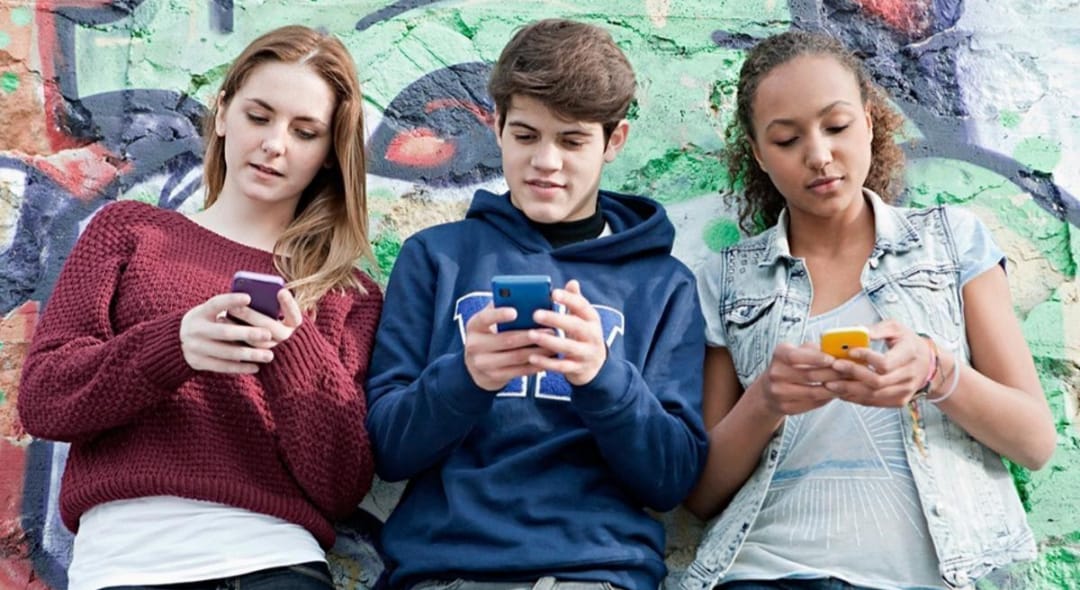 CANADÁ QUIERE PROHIBIR LAS REDES SOCIALES A MENORES DE 16 AÑOS