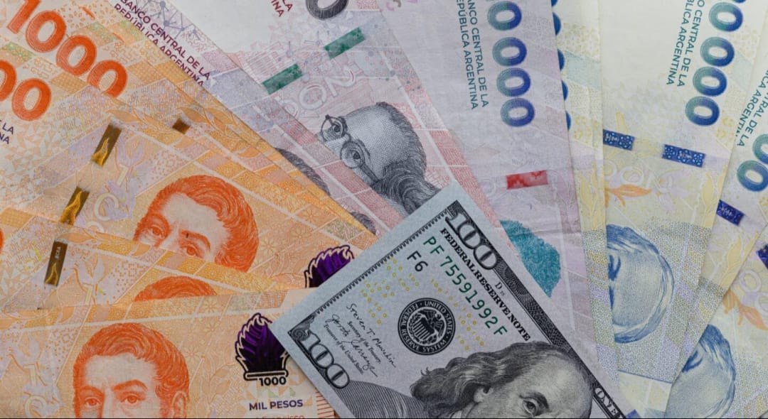 El dólar blue registró el mayor salto diario de 2026 y se consolidó por encima de los $1.500