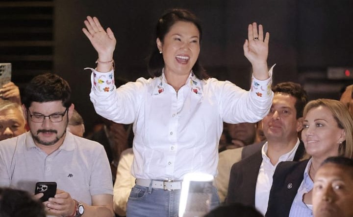Balotaje en Perú: Keiko Fujimori logra una ventaja irreversible sobre Roberto Sánchez en el último tramo del conteo