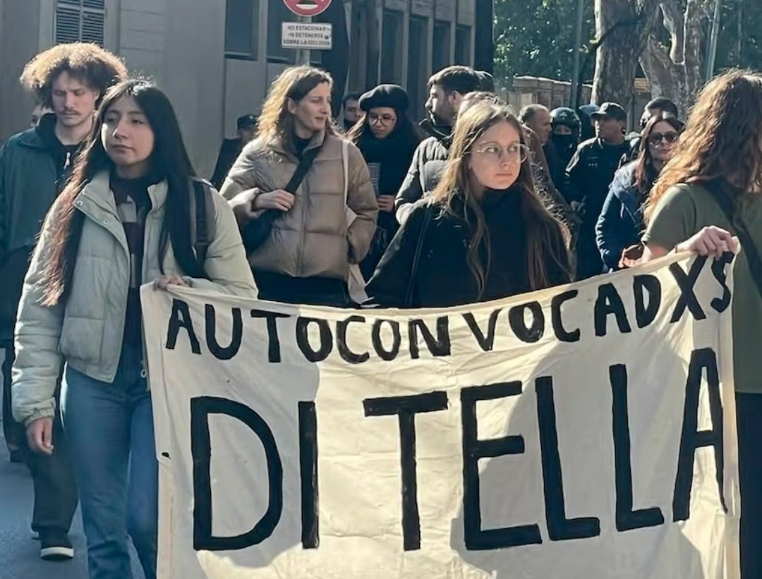 Protesta federal en el CONICET: denuncian más de 400 despidos y hubo incidentes con la Policía en Buenos Aires
