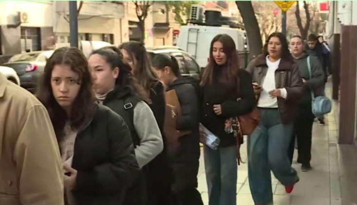 5.000 PERSONAS COMPITIERON POR SOLO 400 EMPLEOS EN ALMAGRO