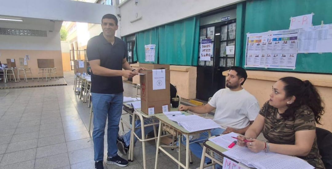 Duro revés para La Libertad Avanza en Santiago del Estero: consiguió solo 3 de los 194 concejales en juego