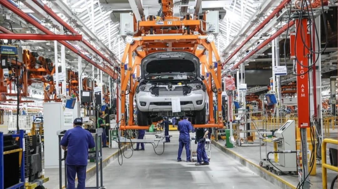 INDUSTRIA AUTOMOTRIZ: LA PRODUCCIÓN CAYÓ 16% EN JULIO Y LAS VENTAS MAYORISTAS SE DESPLOMARON CASI 32%