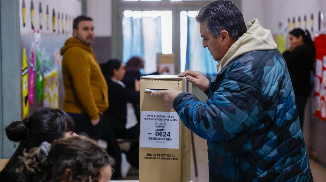 NUEVA ENCUESTA: EL 61,9% VOTARÍA POR UN CAMBIO DE GOBIERNO Y CRECE EL DESCONTENTO CON MILEI