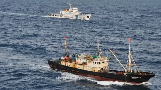 PESCA ILEGAL: DETECTARON UN CUARTO BARCO EXTRANJERO EN EL MAR ARGENTINO, LO MULTARON Y PODRÁ SEGUIR OPERANDO
