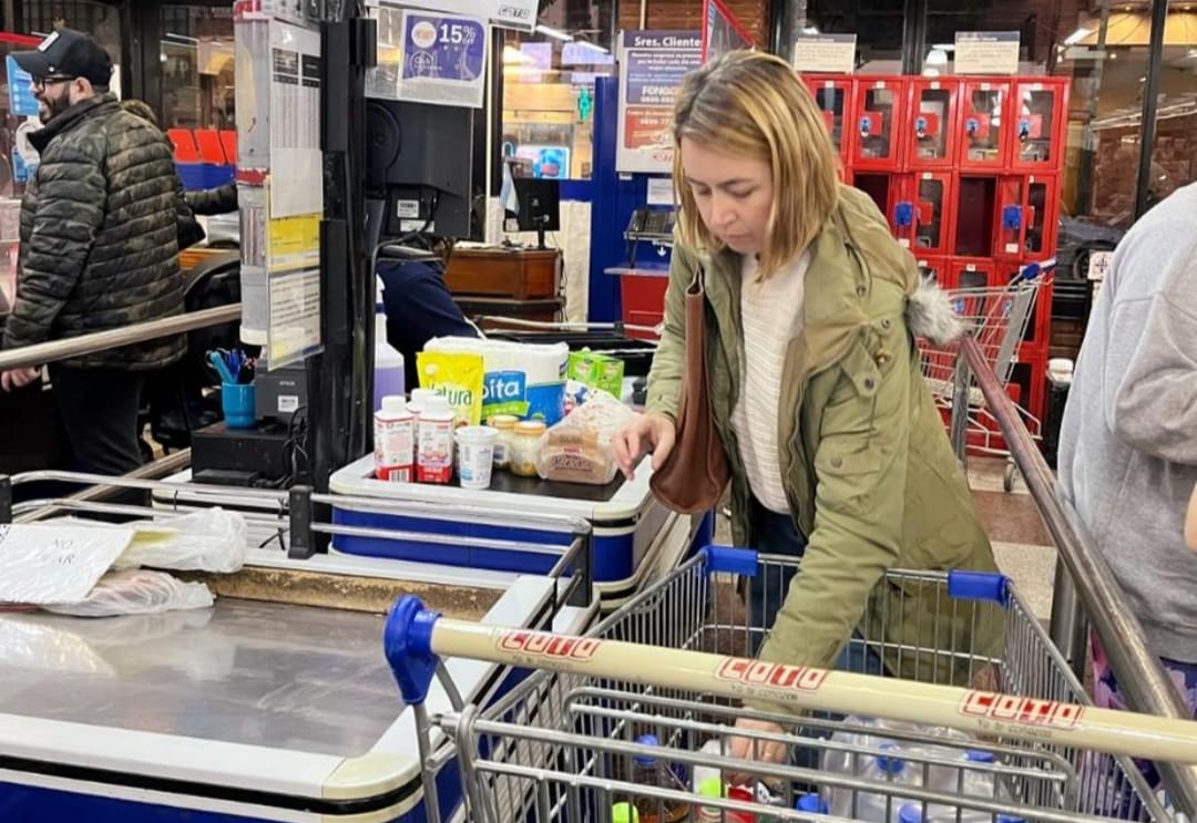 El consumo cayó 1,2% en julio y ya son ocho meses de baja interanual