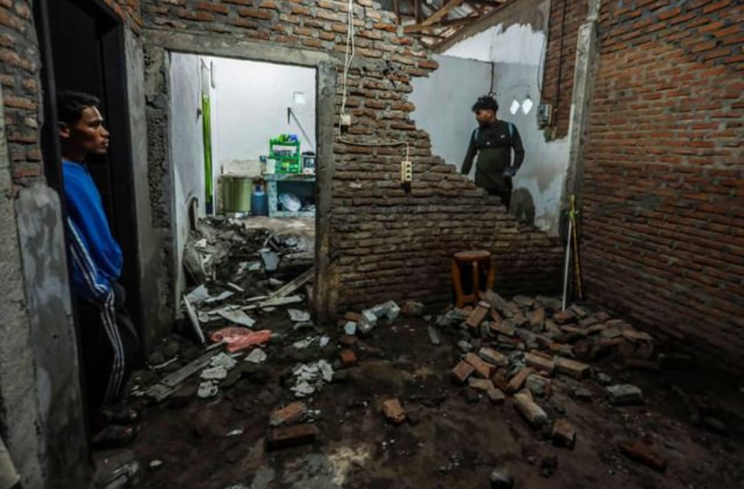 TERREMOTO DE 7,7 EN INDONESIA: YA SON 47 LOS MUERTOS Y CONTINÚAN LAS TAREAS DE RESCATE