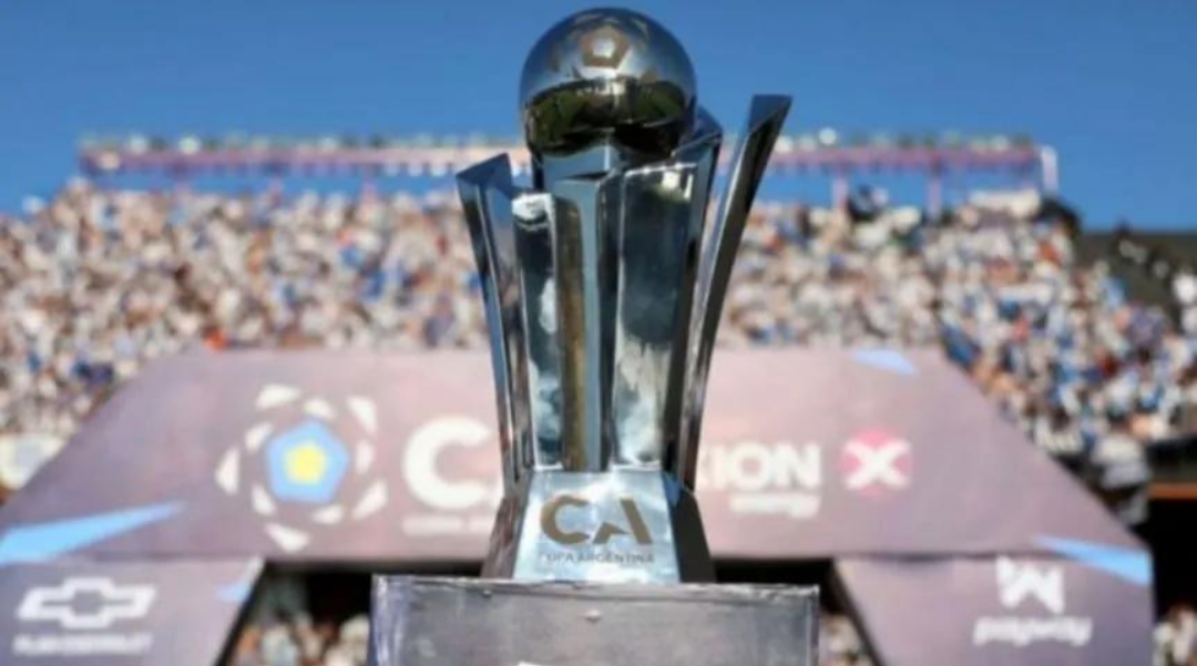 ¡HOY ES MARTES DE COPAS!