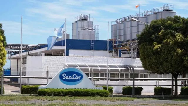 LA CRISIS DE SANCOR ESCALA Y AMENAZA CON IMPACTAR EN TODA LA INDUSTRIA LÁCTEA