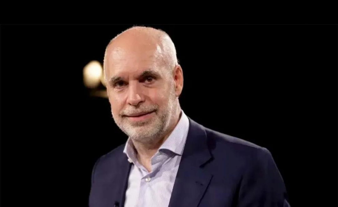 LARRETA SE DESMARCA DE MILEI Y KICILLOF: “SI LAS ALTERNATIVAS SON MILEI O KICILLOF, VOTO EN BLANCO”