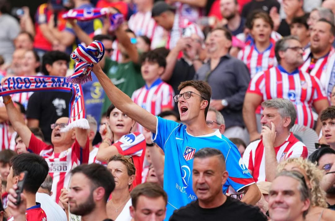 Julián Álvarez, otra vez silbado por los hinchas del Atlético