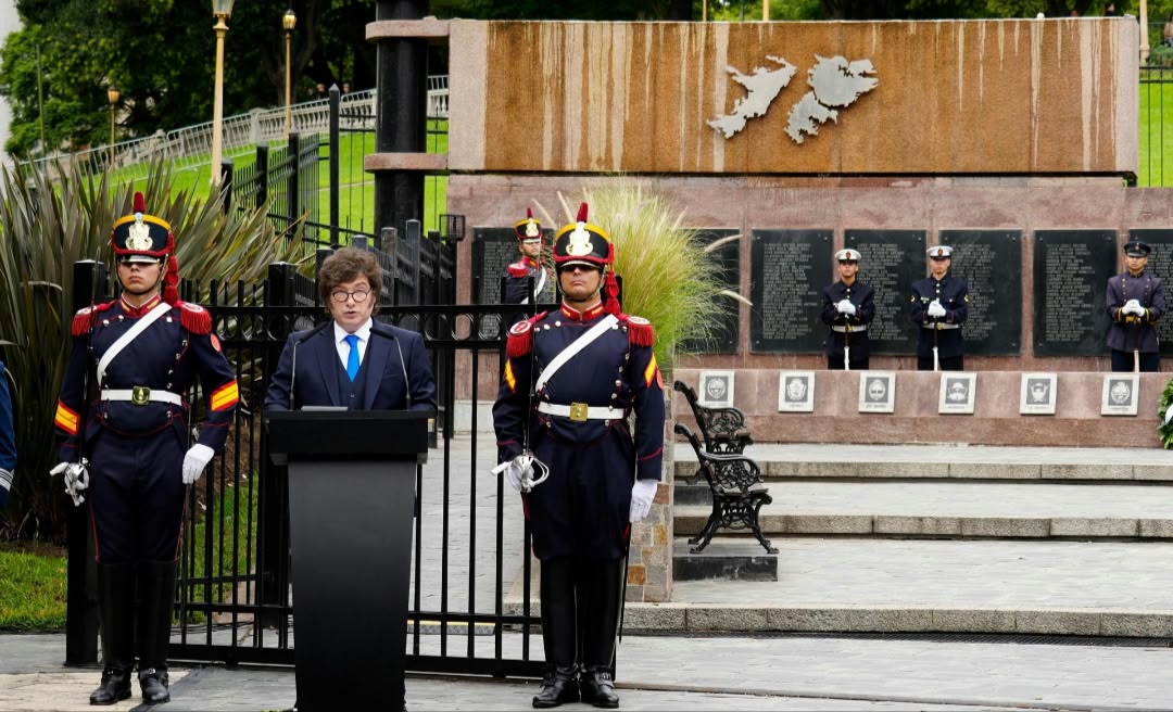 Malvinas: Milei anuncia base naval, endurece sanciones y prepara una ofensiva contra las petroleras