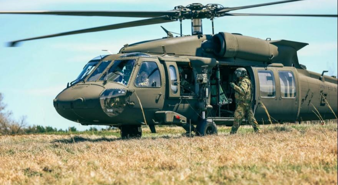 LOS BLACK HAWK QUE COMPRÓ MILEI ESTABAN EN EL “CEMENTERIO” DE AVIONES DE ARIZONA