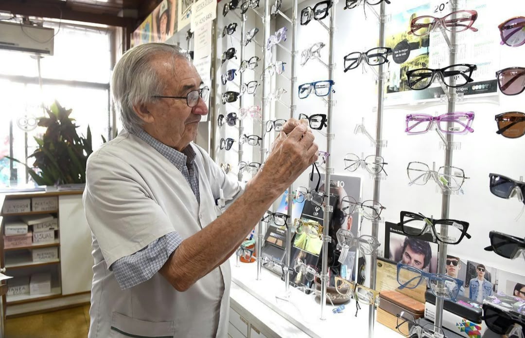 DE 300 ANTEOJOS A SOLO 30 POR MES: PREOCUPACIÓN EN SAN LUIS POR LOS CUPOS DE PAMI