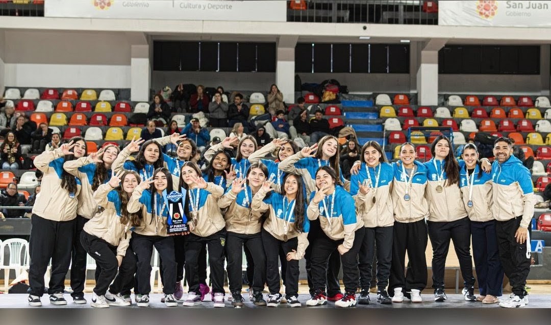 SAN LUIS SE SUBIÓ AL PODIO NACIONAL DEL HANDBALL: LAS SELECCIONES MENORES HICIERON HISTORIA