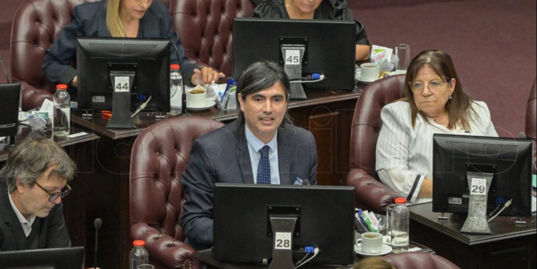 PEREIRA APUNTÓ AL BORRADO REMOTO DE INFORMACIÓN Y DEFENDIÓ EL DESAFUERO DE BELTRÁN